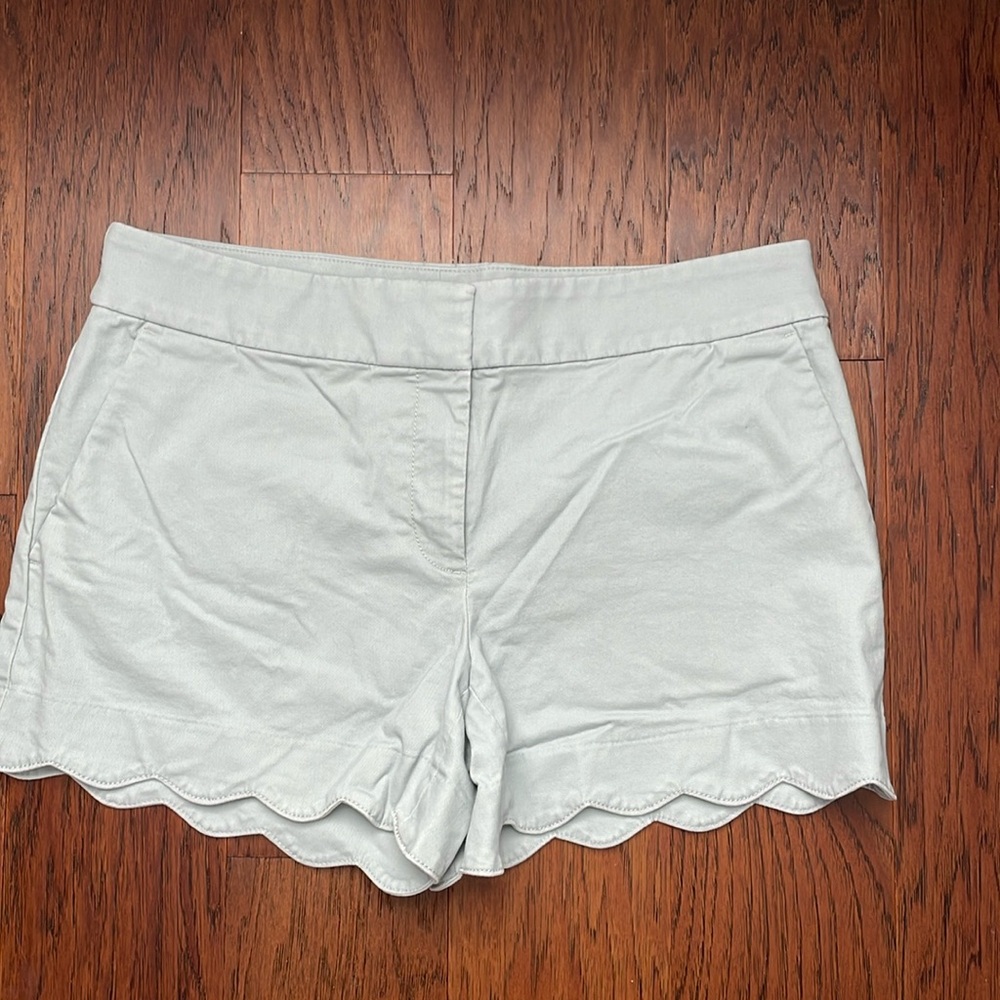 LOFT Gray/Sage Riveria Shorts Size 6